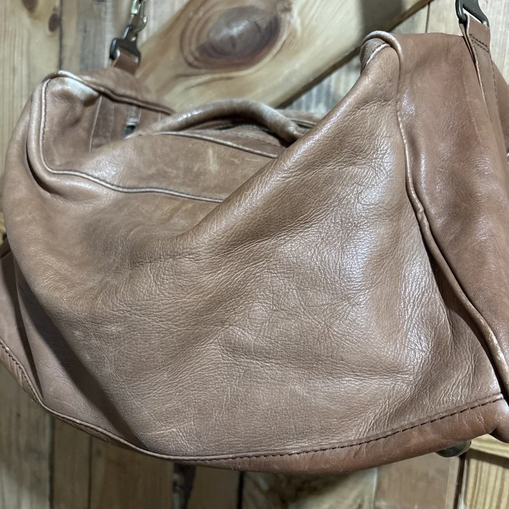 Vtg Tumi Full Grain Leather Tan Duffel Satchel Bag Crossbody Removable Strap